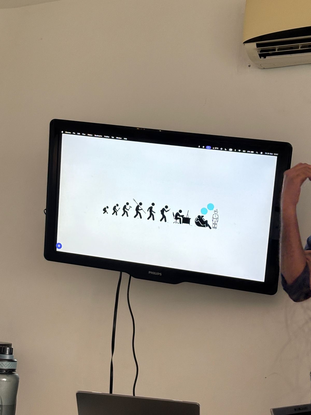 Cocoon presenting an AI training session at Lines